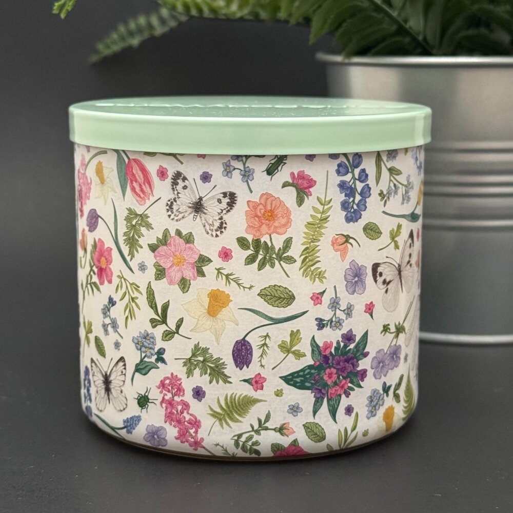 BBW Daffodil Daydreams Bath & Body Works 3 Wick Candle - Picture 2 of 10